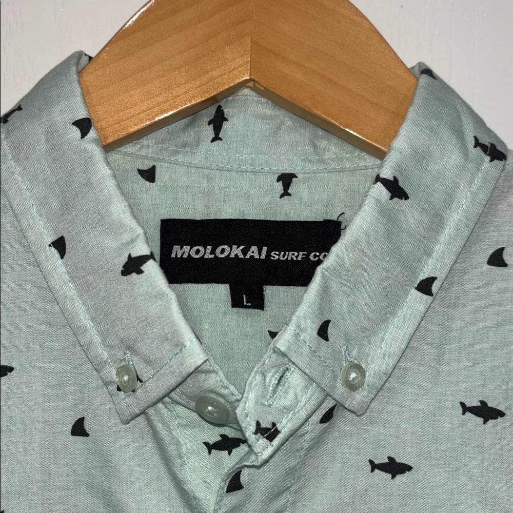 Molokai Surf sharks mint green short sleeve button-down shirt men’s size large - Picture 3 of 6